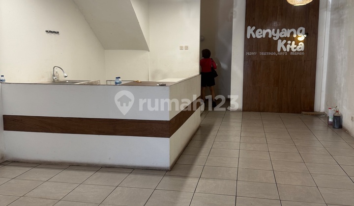 3 Floors, Near International School 1