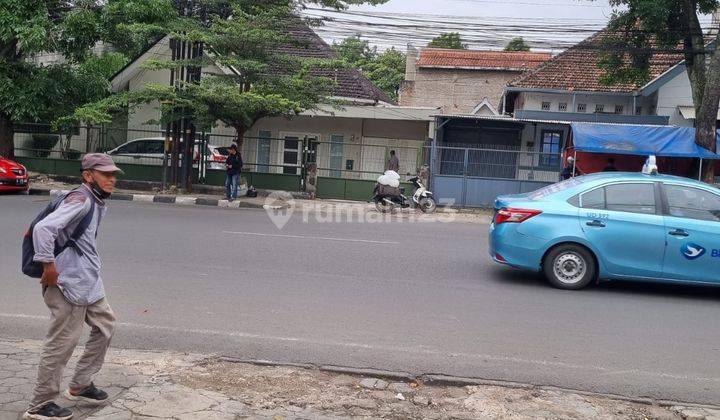 Dijual Ruko Hadap Jalan Raya di Bandung Jawa Barat Cocok Untuk Tempat Usaha 2