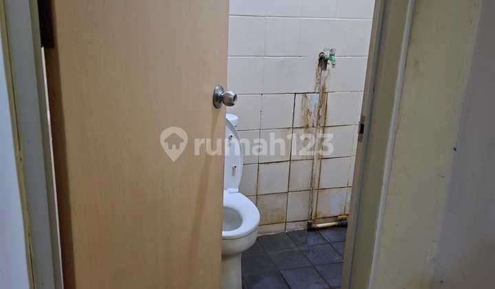 Rental of Twin Shophouses Facing Main Road in Puri Indah, West Jakarta 2