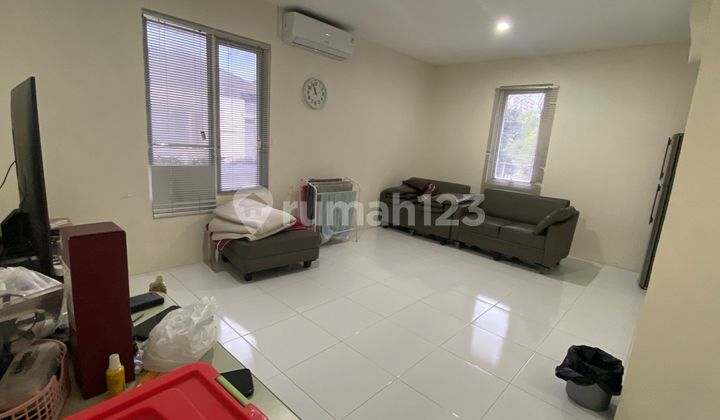 For Quick Sale, House in Green Court 2