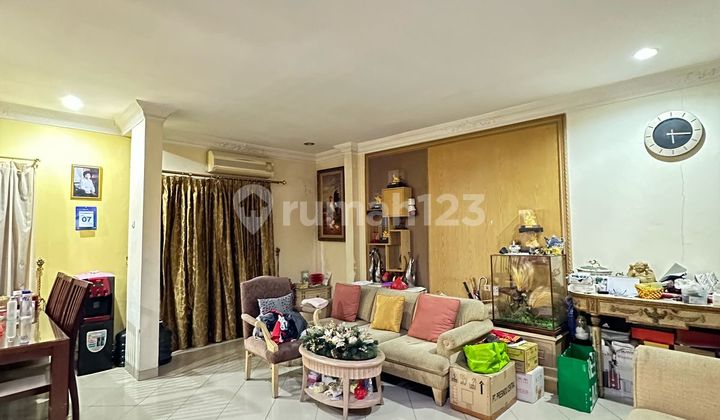 For Sale: PIK Mediterania Golf Hill House, 144m², Neat Condition in North Jakarta