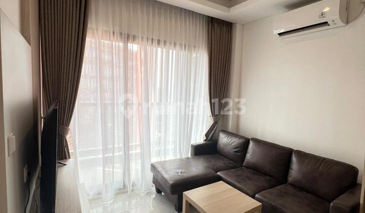 For Rent South Quarter Apartment Furnished 1BR Size 45 m² in South Jakarta
