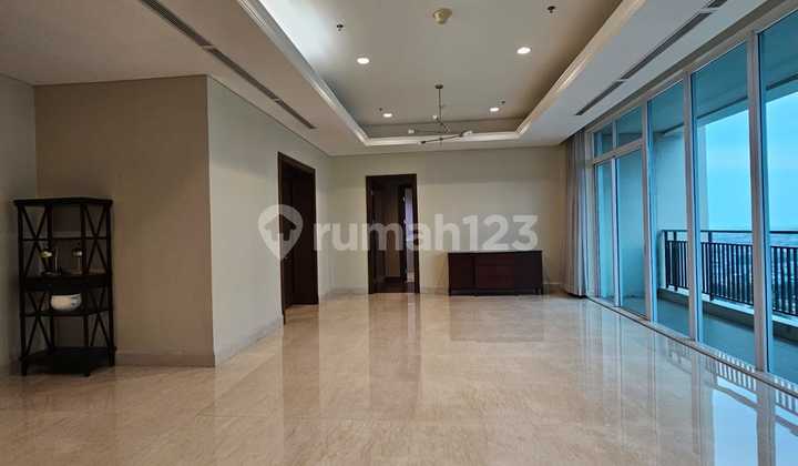Disewakan Pakubuwono Signature 4br uk385m2 at Jakarta Selatan Furnished