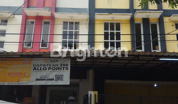 RUKO 3 LANTAI YANG SANGAT STRATEGIS 1