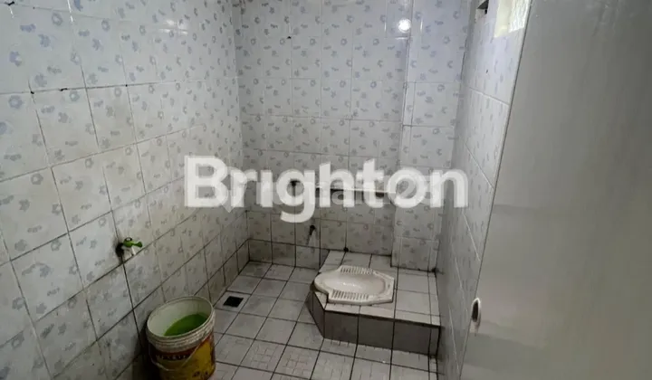 STRATEGIC 2-STORY SHOPHOUSE IN EAST JAKARTA 2