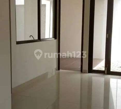 Dijual Rumah Siap Huni Strategis di Discovery Bintaro 2