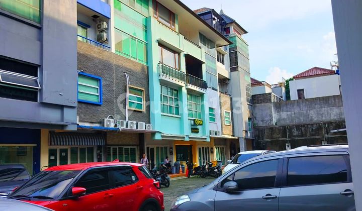 Ruko Gandeng di Kawasan Bisnis Premium Pondok Indah