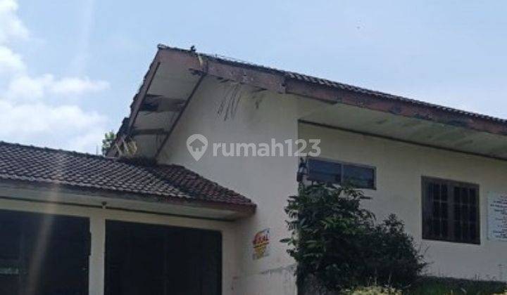 Villa Dijual Murah Melalui Lelang Lingkungan Nyaman. 1