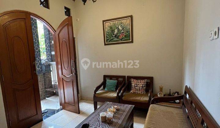 Rumah 2 Lantai Dijual Murah Lokasi Strategis 2