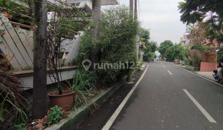 Rumah 2 Lantai Dijual Murah melalui lelang Lokasi Strategis, 2