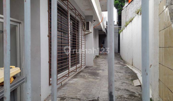 Rumah Dijual Murah Lokasi nyaman dan strategis.  2