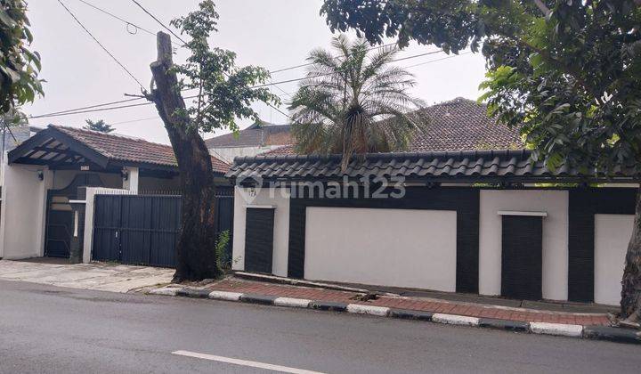 Rumah dijual melalui lelang lokasi Darmawangsa  2