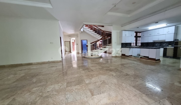 Rumah Sewa Permata Hijau 530m , Swimingpool, 8kamar Tidur