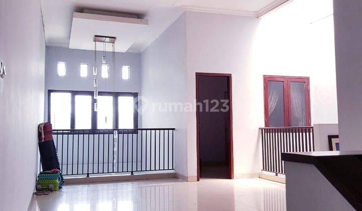 Gading kusuma, 3lantai, furnished, hadap timur, shm, murah 2