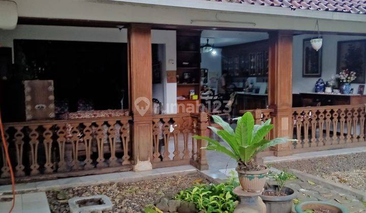 Rumah Di Menteng  Luas Tanah 990m, 2lantai, Strategis, Shm, Negosiasi 2