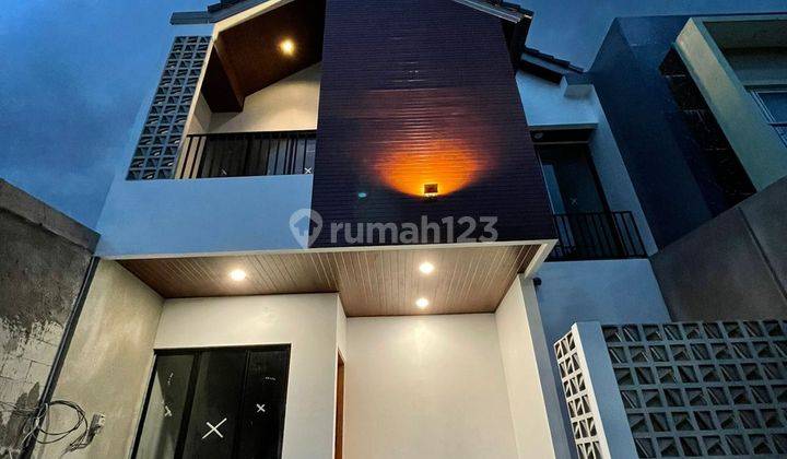 Rumah baru klp gading luas  8x17, 2.5lantai, scandinavian minimalis, bebas banjir, 4kamar tidur utama, bagus, siap huni, shm 1