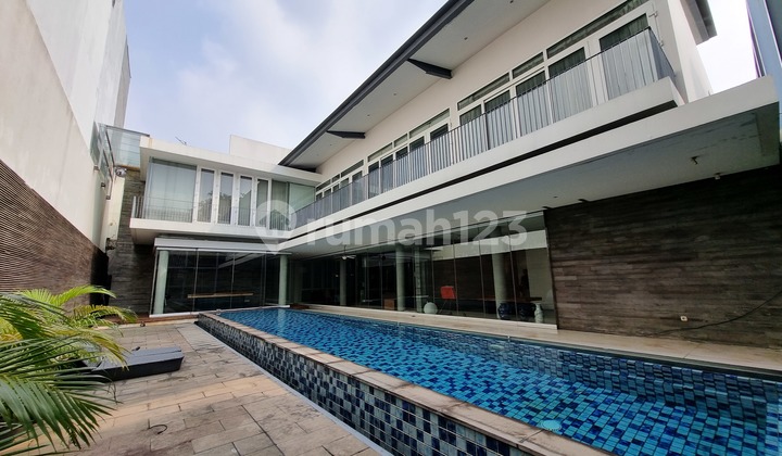 Hangtuah 675M, 3Lantai, Mewah, Pool, Marmer, SHM SHM