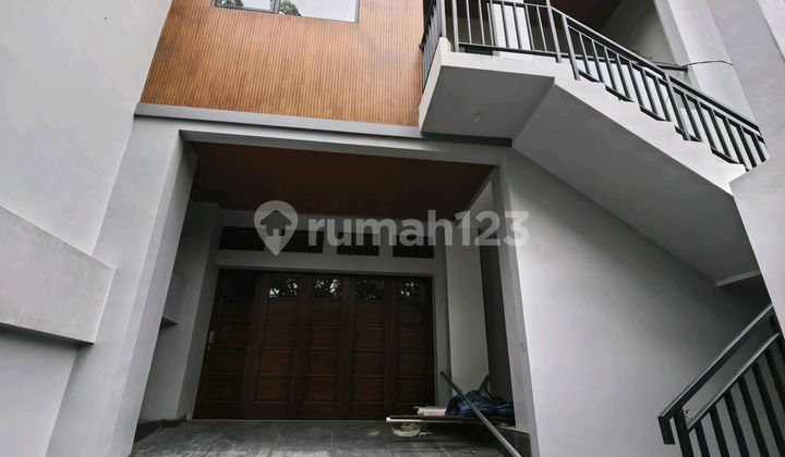 New House 7.5x18m, 4 Floors, Move-in Ready, Strategic Location 2