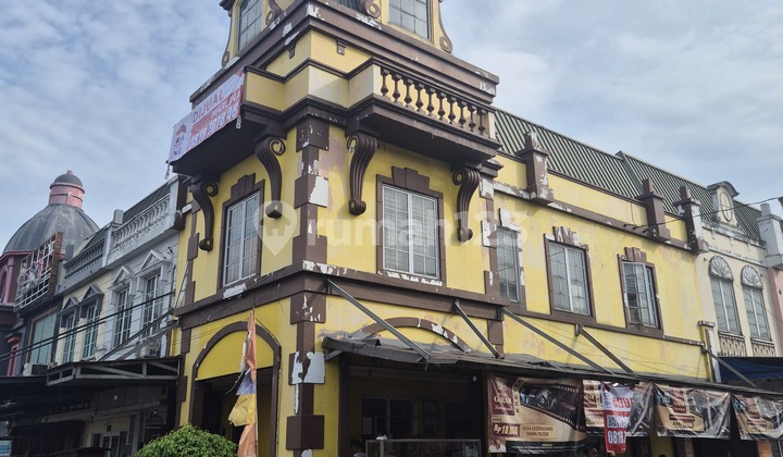 Ruko Kota Wisata Hook Strategis 75m2 2lt Hadap Jalan Raya Ruko Kota Wisata Hook Strategis 75m2 2lt Hadap Jalan Raya