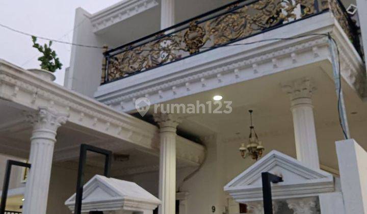 Rumah klasik mewah Kanina residence pondok Gede 1