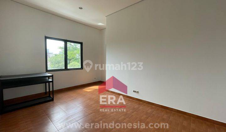 Rumah Mewah Baru Renovasi View Taman Luas 383m2 Ngantong  2