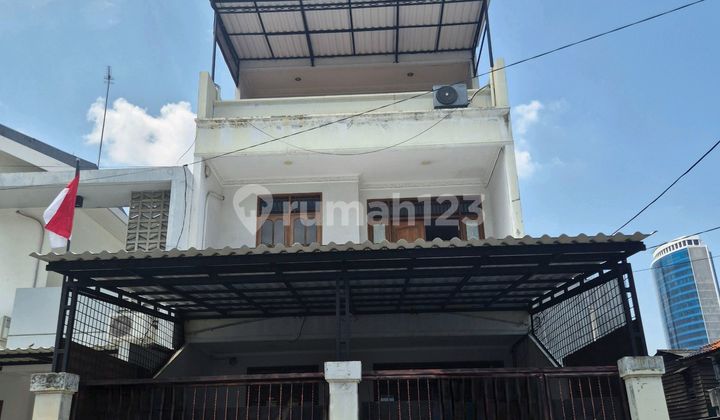 Rumah Kemayoran 6x25 3lantai Strategis