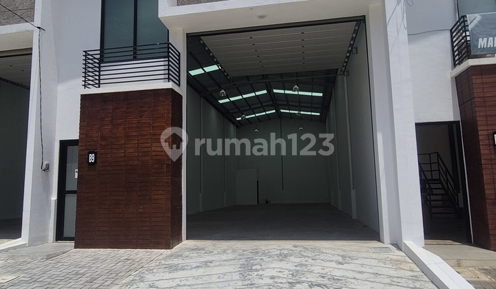 Narogong Warehouse Ready to Use Only 200 meters from Toll Road Narogong Warehouse Ready to Use Only 200 meters from Toll Road
