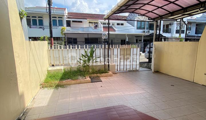 Janur Asri House.2lt ********