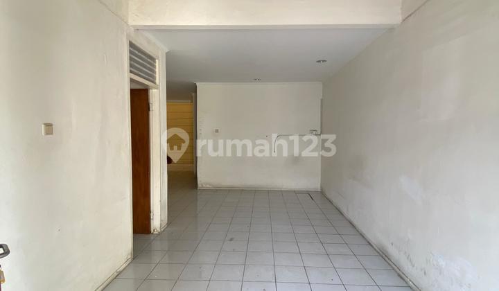 Rumah Janur Asri.2lt ******** 2