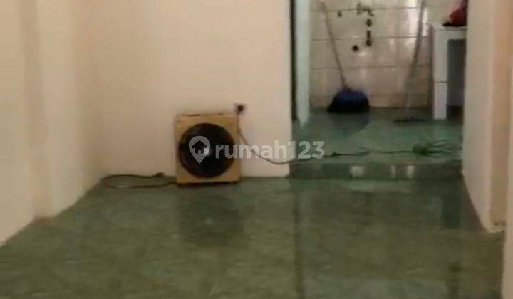 Rumah Minimalis Siap Huni Dekat Alam Sutra  2