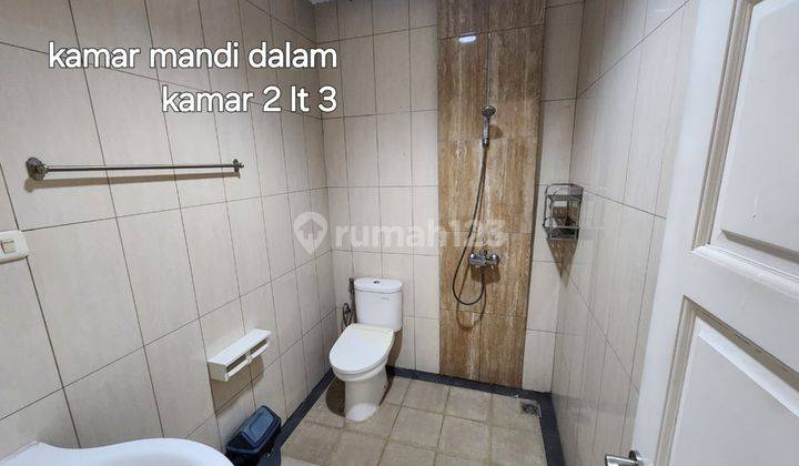 Dijual Rumah 3 Lantai Bagus Semi Furnished 2