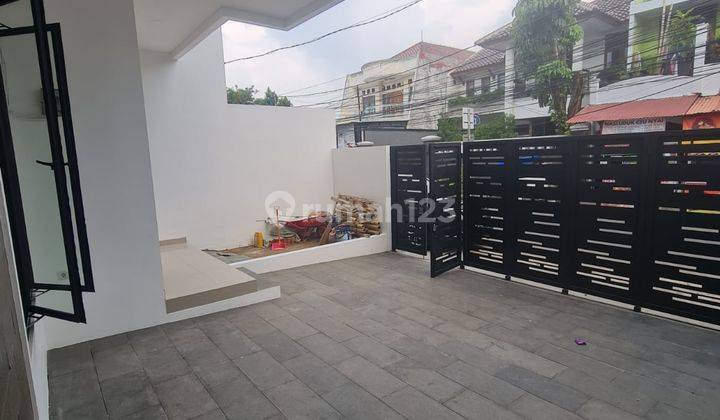 Rumah 2 Lantai di Kalibata Timur Raya, Jakarta Selatan 1