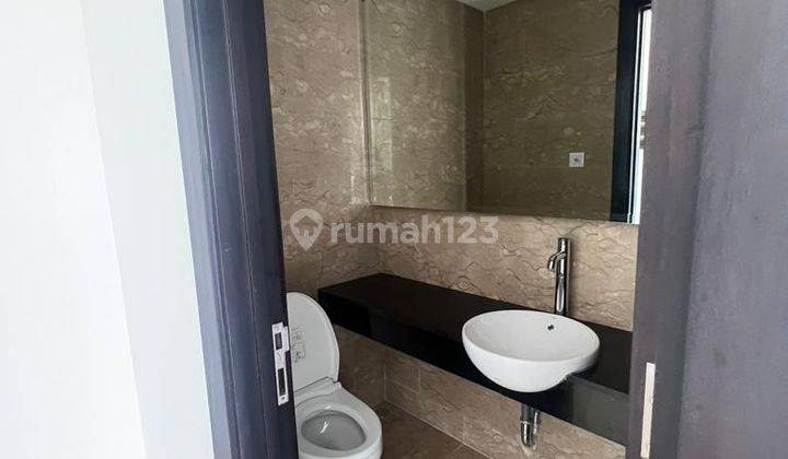 Apartement Royal Suite Springhill Kemayoran 1 BR Unfurnished Bagus 2