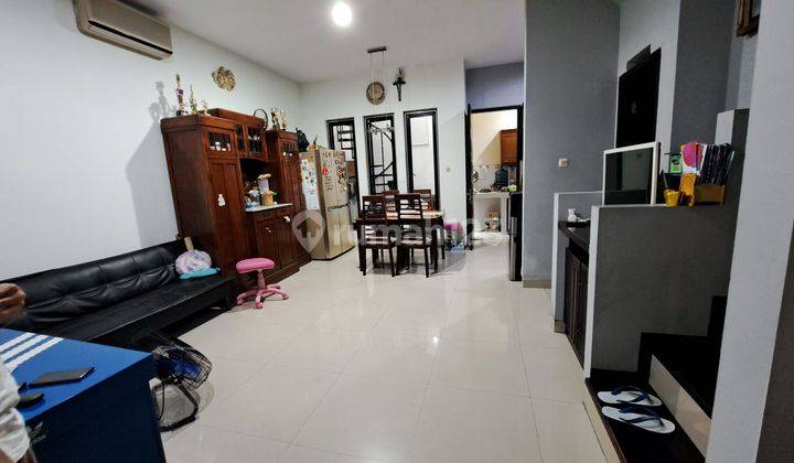 Rumah 2 Lantai di Cengkir barat SHM Bagus 1