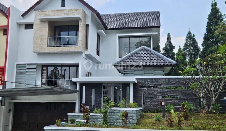 Rumah 3 Lantai Bagus SHM di Jln Andasit Cluster The Cliff, Bogor 1