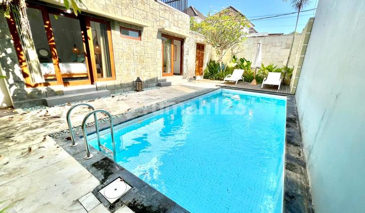 Exclusive 3-Bedroom Villa Strategically Located in Jimbaran Exclusive 3-Bedroom Villa Strategically Located in Jimbaran