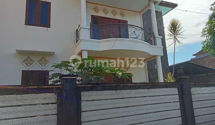 Rumah Klasik Modern Besar & Cantik di Kawasan Renon Denpasar