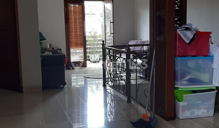 Rumah Mewah 2 Lantai Di Nangka Utara Dengan Pool 2