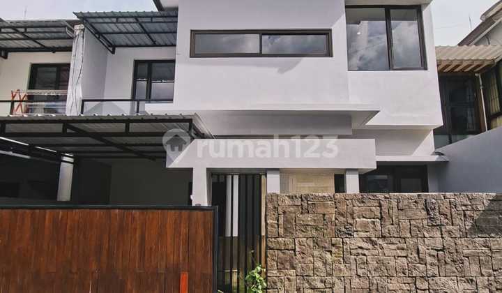 Rumah Baru Renovasi 3+1Kt, Lokasi Strategis di Renon