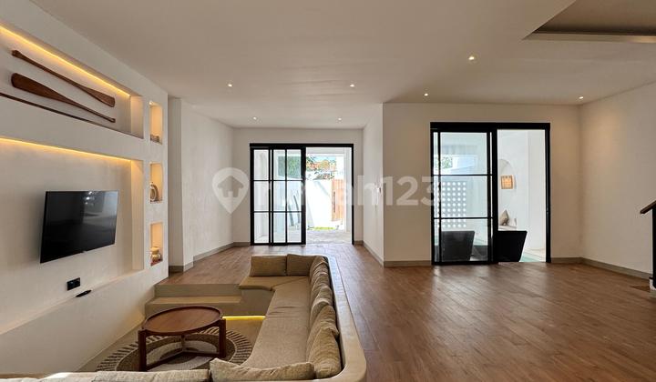 Beautiful Villa by the Tumbak Bayuh River in Canggu