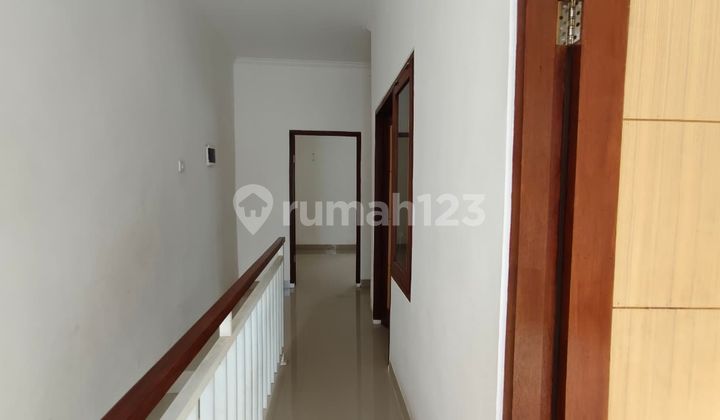 Rumah Minimalis di Mahendradata Dekat Jb School