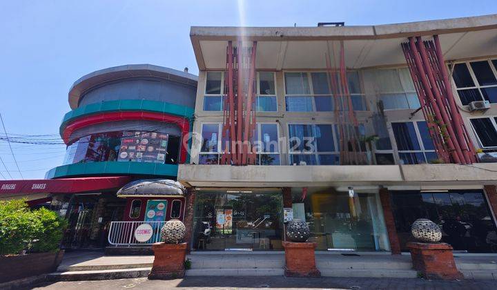 Ruko 3 lantai berlokasi di jalan utama Sanur Ruko 3 lantai berlokasi di jalan utama Sanur