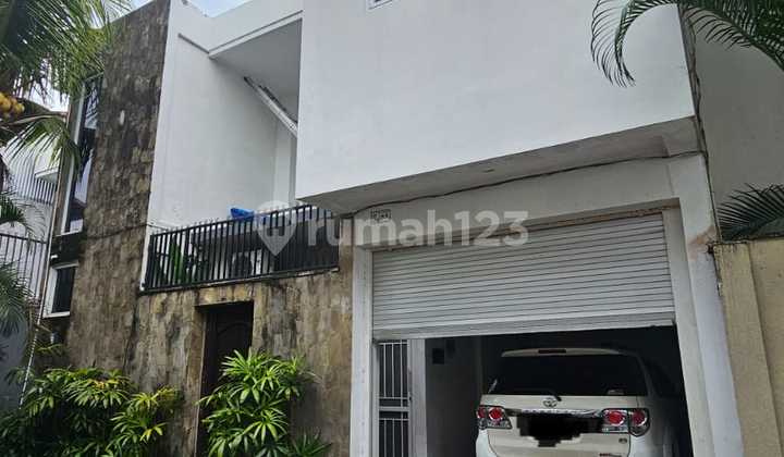 Comfortable Villa with One Gate System in Lower Jimbaran Area