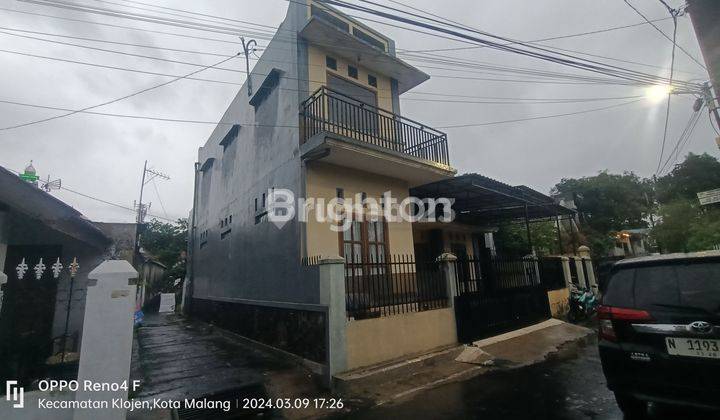 RUMAH 2 LANTAI COCOK UNTUK RUMAH KOS DI JL JAKSA AGUNG SUPRAPTO, CELAKET, SAMAAN, KLOJEN, KOTA MALANG DEKAT HOTEL MAXONE 2