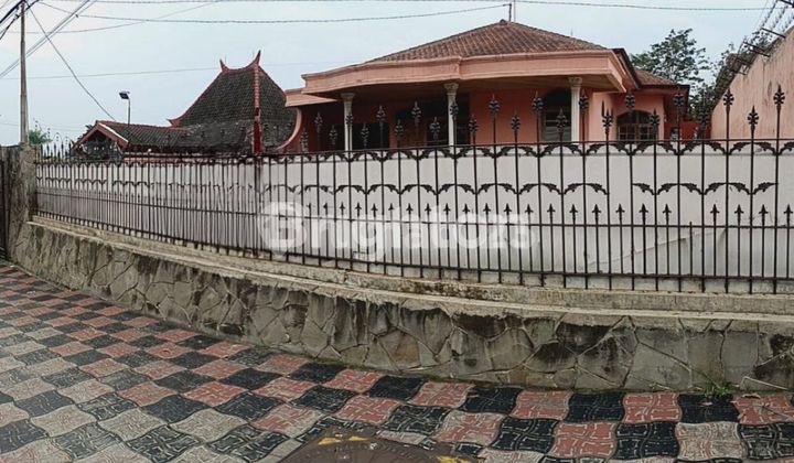 RUMAH ANTIK FULL KAYU JATI DI JL SULTAN AGUNG, SISIR, KEC BATU, KOTA BATU RUMAH ANTIK FULL KAYU JATI DI JL SULTAN AGUNG, SISIR, KEC BATU, KOTA BATU