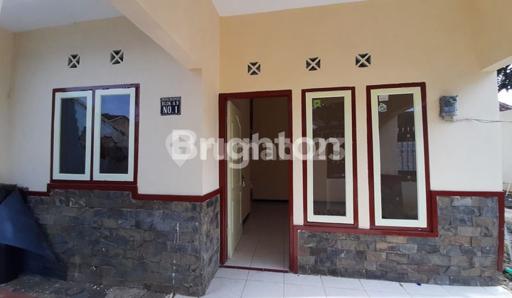 Rumah hook di Perumahan Pakis 2