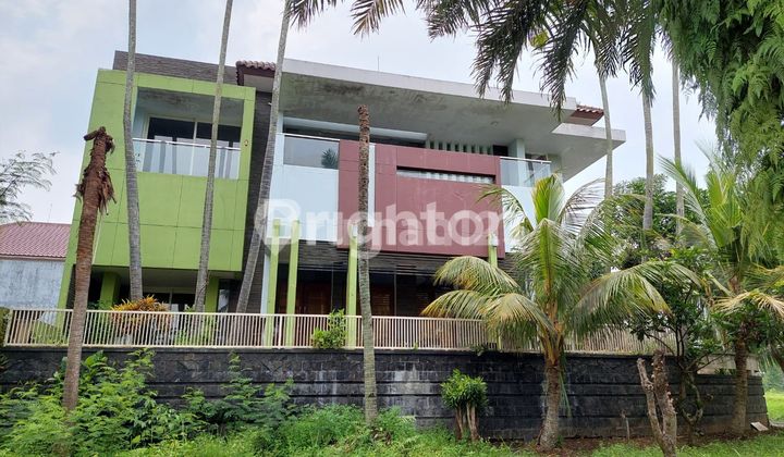 Rumah Hook 2,5 Lantai LT 342 m2 di Raya Nieuw Indie Araya, Pandanwangi, Kec. Blimbing, Kota Malang 2