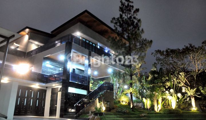 RUMAH MEWAH DI PERUM RIVERSIDE, Polowijen, Kec. Blimbing, Kota Malang