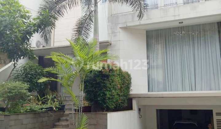 Dijual Cepat Rumah Cantik di Lebak Bulus