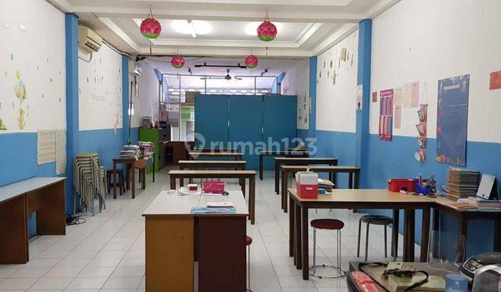 Shophouse for sale on 3rd floor on Jalan Raya Kuta, Bali  2